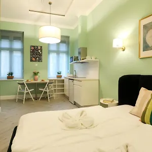 Ozone Silver&gold Apartamento Budapest