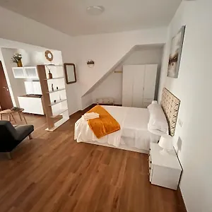 El Peligro 5 Zaguan Apartamento Archidona